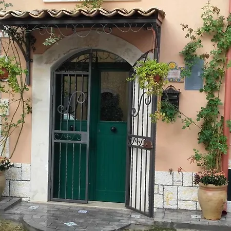Il Cortiletto Bed & Breakfast *